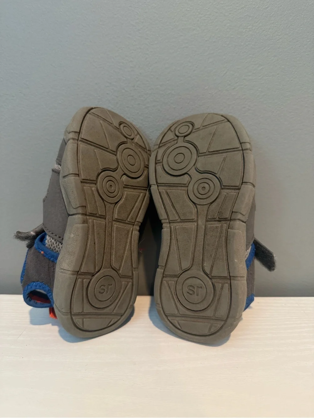 Munchkin Gray and Orange Kids Outdoor Sandals